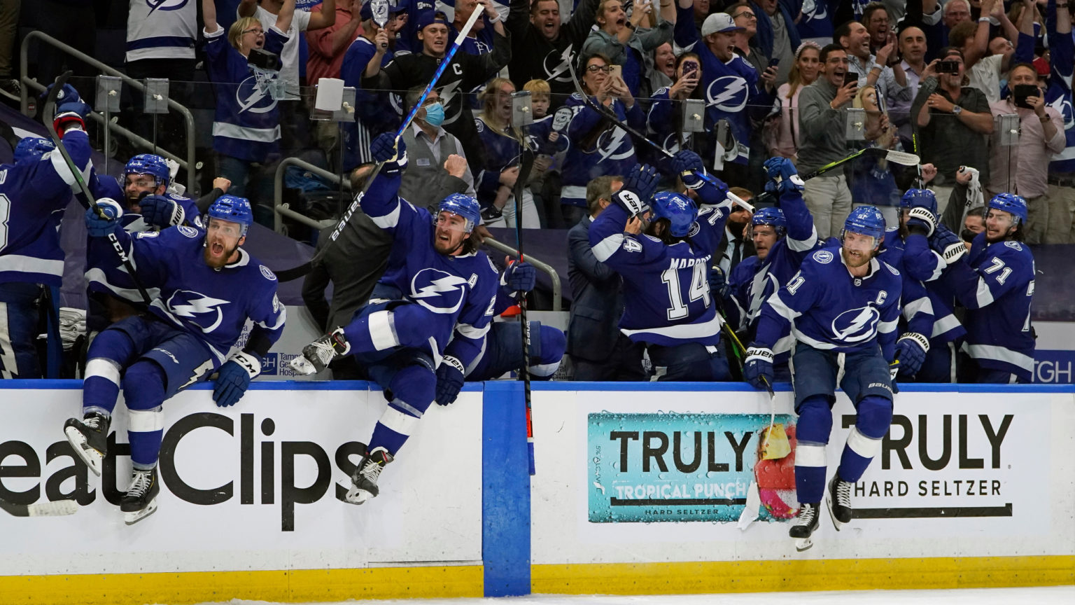 Le Lightning rejoint le Canadien en finale - Le Pool de Hockey